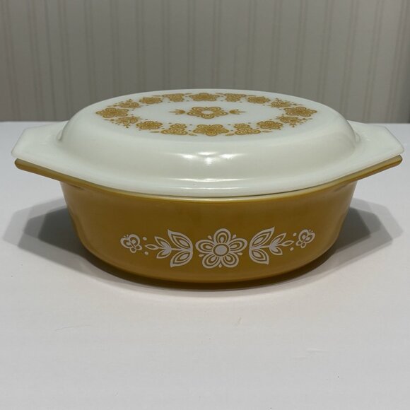 Vintage 70s Pyrex Butterfly Gold 1-1/2 Qt Oval Casserole Dish with lid 043/943 - Picture 1 of 15